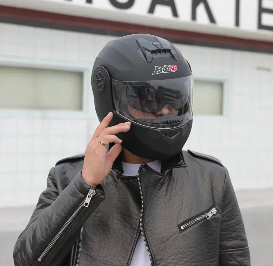 2020 New Arrival Men Motorcycle Professional Racing Flip Up Helmet ABS Material Modular Dual Lens Helmets DOT Certification  Amaijoin