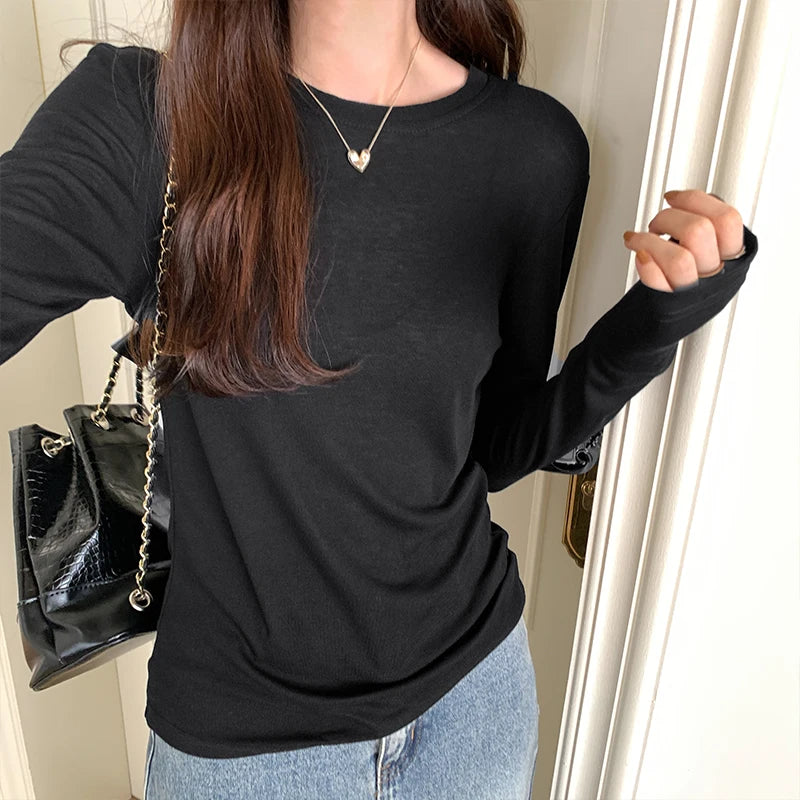 Solid Color Versatile Long Sleeve T-shirt for Women's AutumnNew Slim Fit and Slim Round Neck Underlay Top with Shoulder Underlay  Amaijoin