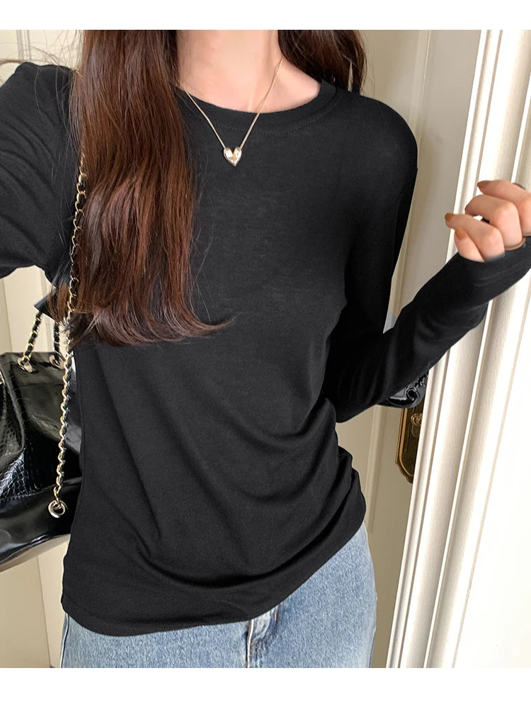 Solid Color Versatile Long Sleeve T-shirt for Women's AutumnNew Slim Fit and Slim Round Neck Underlay Top with Shoulder Underlay  Amaijoin