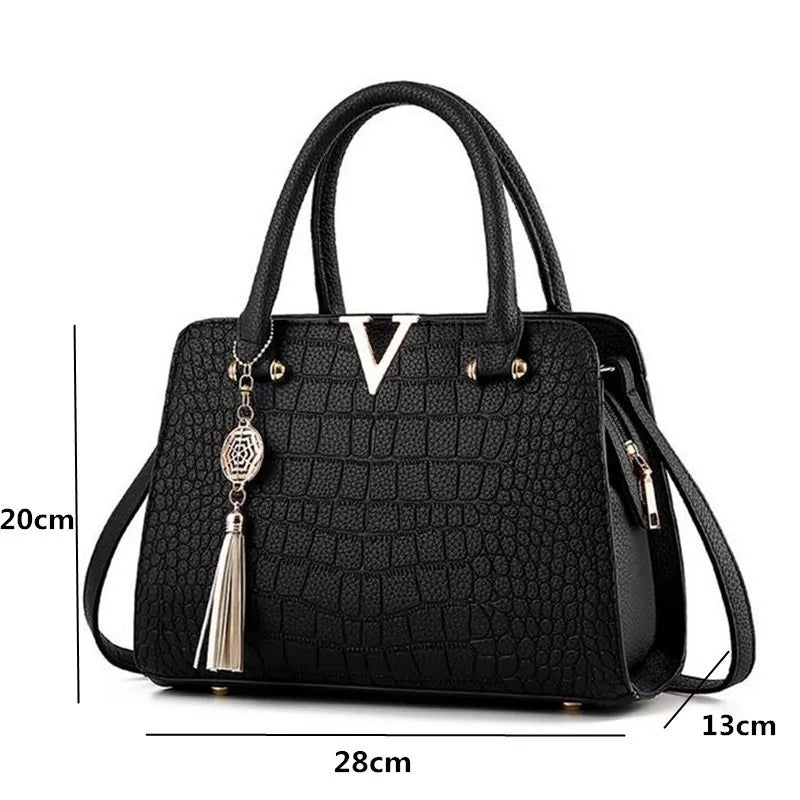 High Quality Ladies leather shoulder bag Women free shipping Crocodile Handbag V Letters Designer Large Capacity Shoulder Bags  Amaijoin